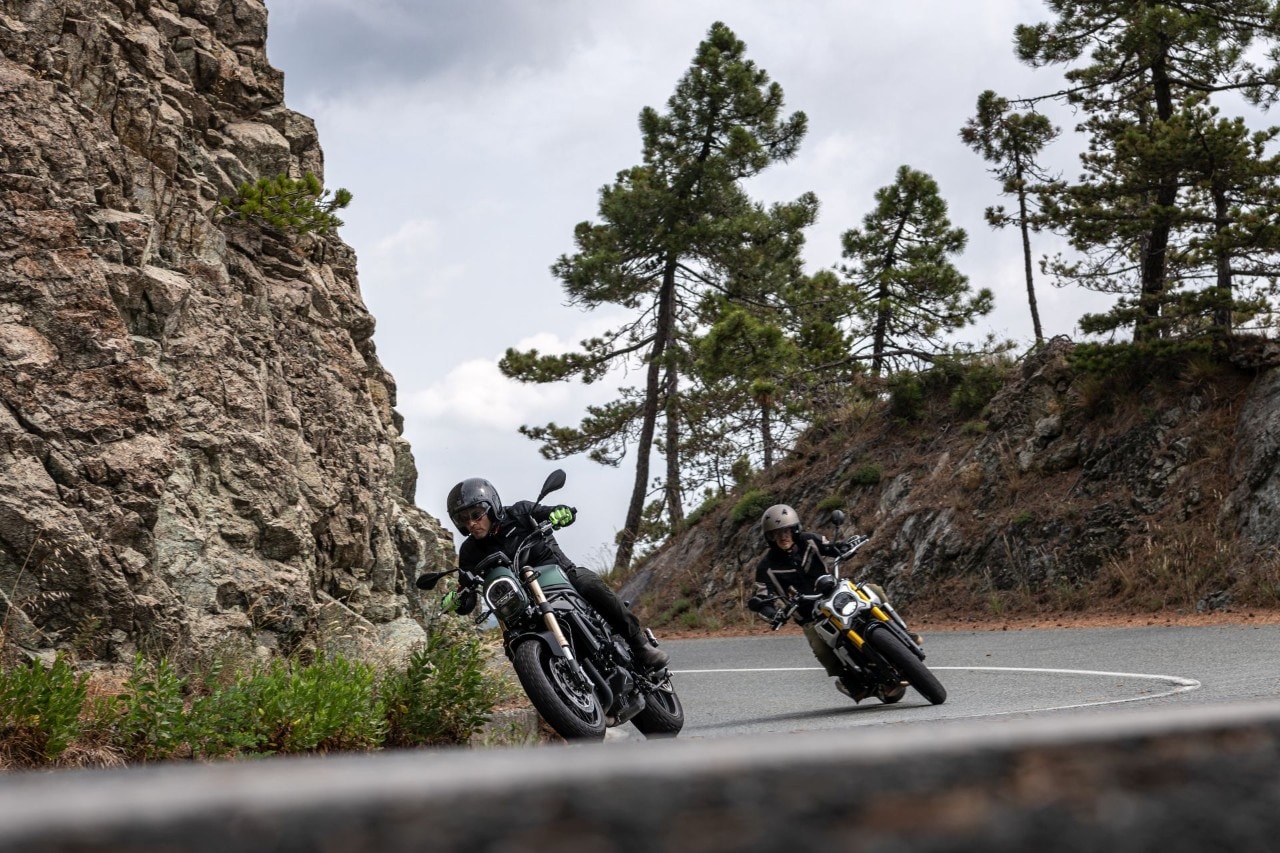 Benelli Leoncino 800 VS CFMOTO 700CL-X Heritage: prova a prendermi!